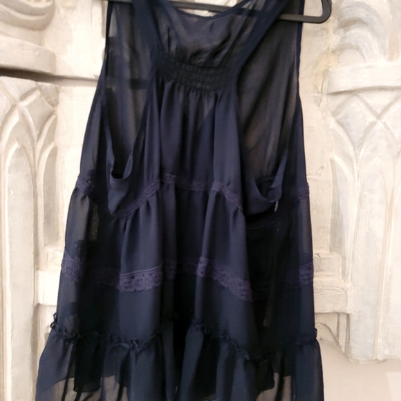 Top - Picture 5 of 7